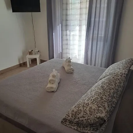 102 Dreamhouse Metropolitana B Libia * Rom